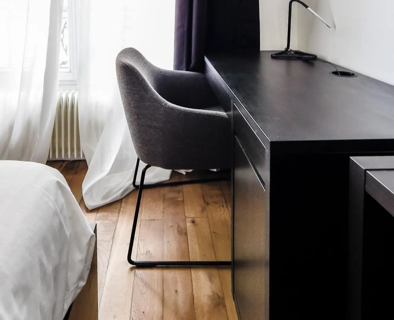 Bnbnova - 2Br - Eiffel Tower & Grenelle Paris 0*,  France